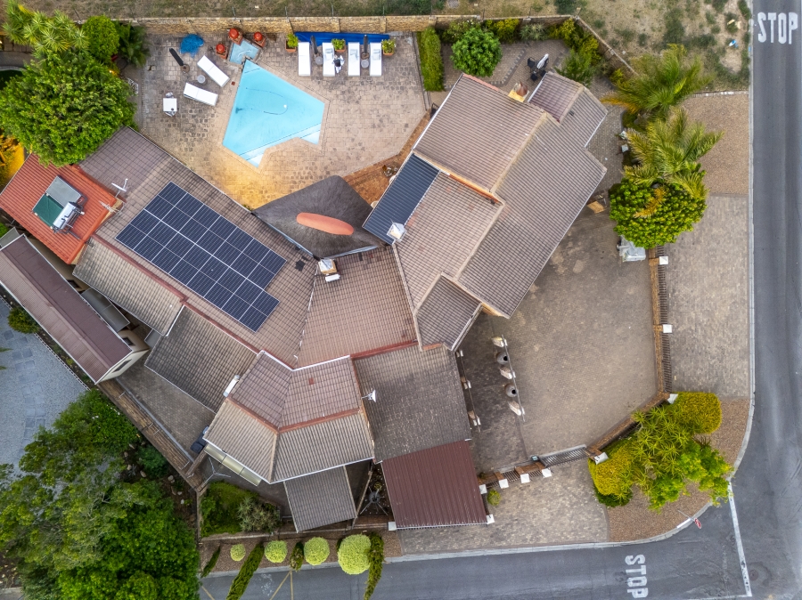 7 Bedroom Property for Sale in Eversdal Western Cape